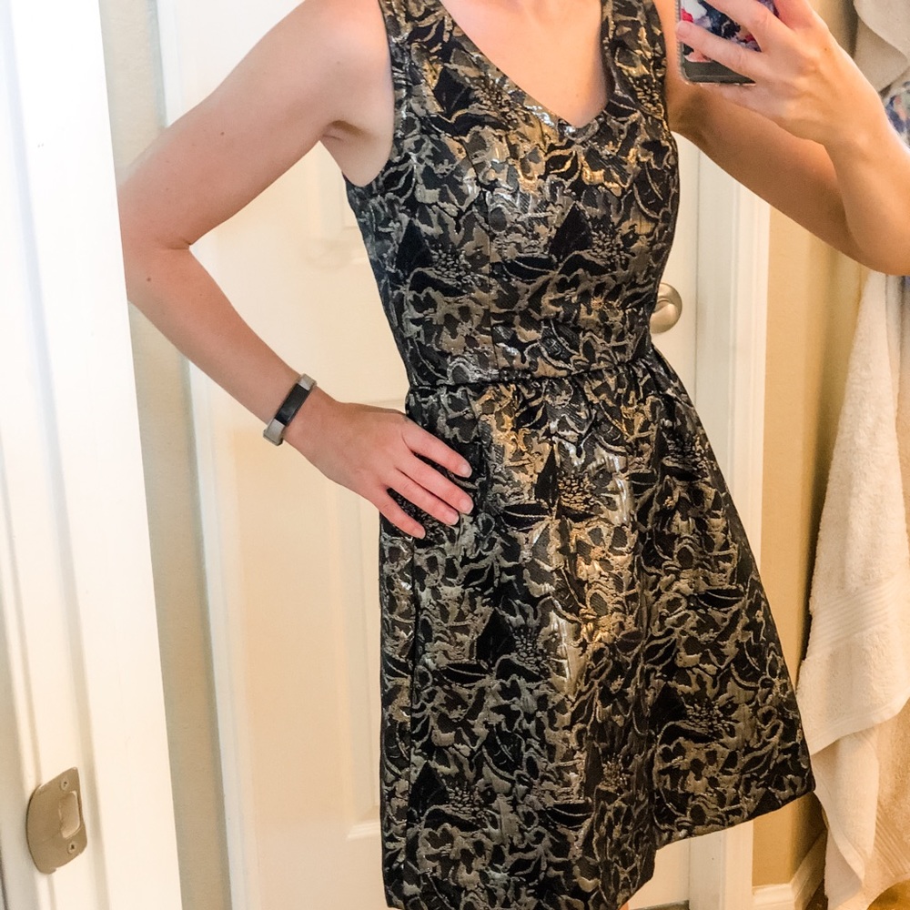 Black and gold dress. Perfect for New Years!